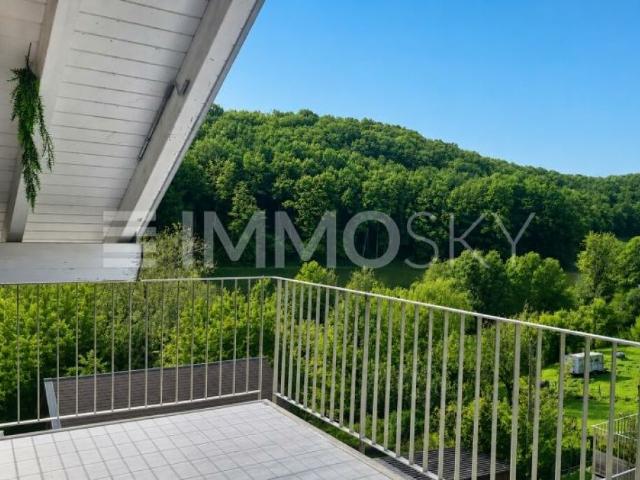Appartement 4.5 pces de 131 m2 à 10 min. de Orbe