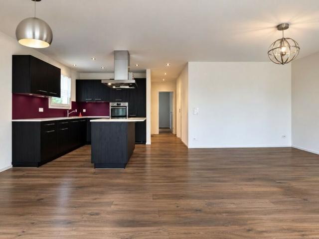 Appartement 4.5 pièces à CHF 2'500. /mois charges comprises