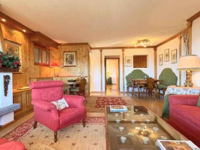 Appartement 4.5 pièces de standing à louer à l’année à Crans Montana – Vue panoramique exceptionnelle sur les Alpes
