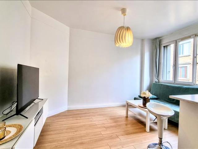 Appartement 4ème étage 33 m2 2 pièces Meublé