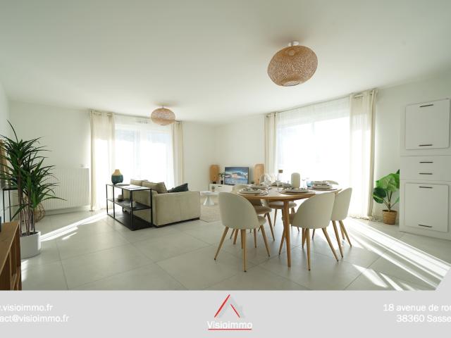 Appartement 4P de 82 m2 + deux balcons 26 m2. Garage en supp