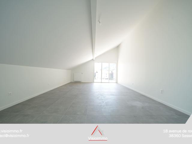 Appartement 4P de 111 m2 126.5 m2 au sol + balcon de 26.5 m2 en dernier étage