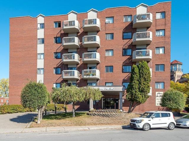 Appartement 503 15 Rue Waterman