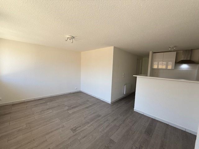 Appartement 51.49 m² 3Pièces Hyères 650 € HAI* HYERES / CENTRE ANCIEN / T3 RENOVE