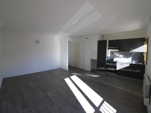 Appartement 54.11 m² 2Pièces Toulon 552,52 € HAI* TOULON T2 de 54.11 m² au 1er et dernier étage
