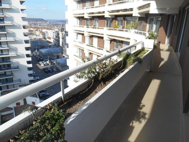 APPARTEMENT 5 pièce s 104m²