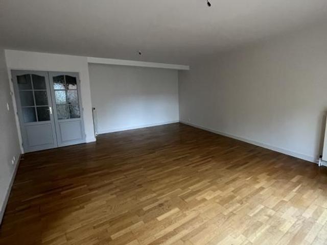 APPARTEMENT 5 pièce s 106m²