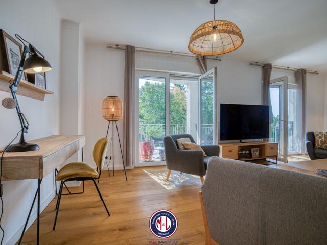Appartement 5 pièce s 123.35 m2, 2 garages, terrasse et cave
