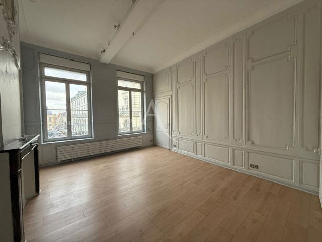 Appartement 5 pièce s 136 m² SAINT OMER