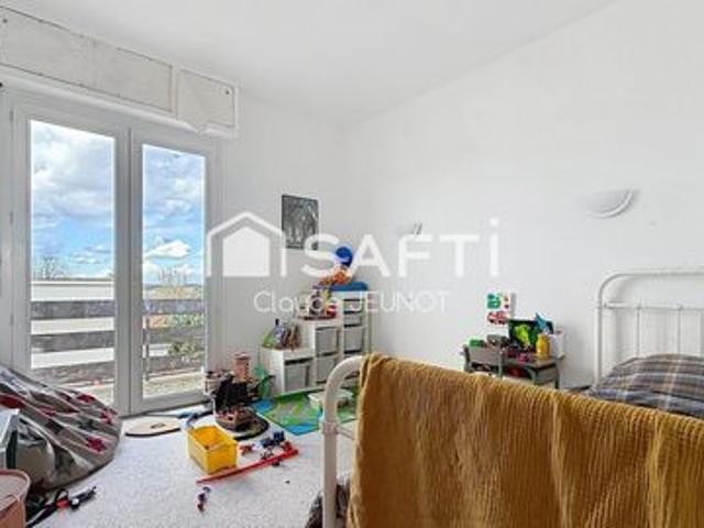 Appartement 5 pièces 4 chambres 136 M2 dernier étage