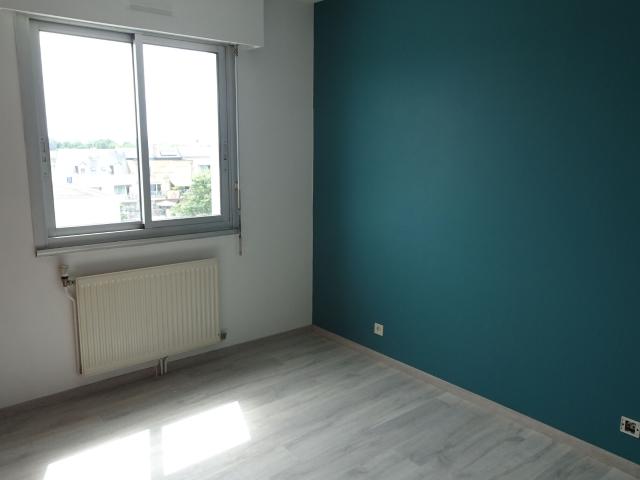 Appartement 5 pièces, 83 m² à louer à Luc la Primaube 12450