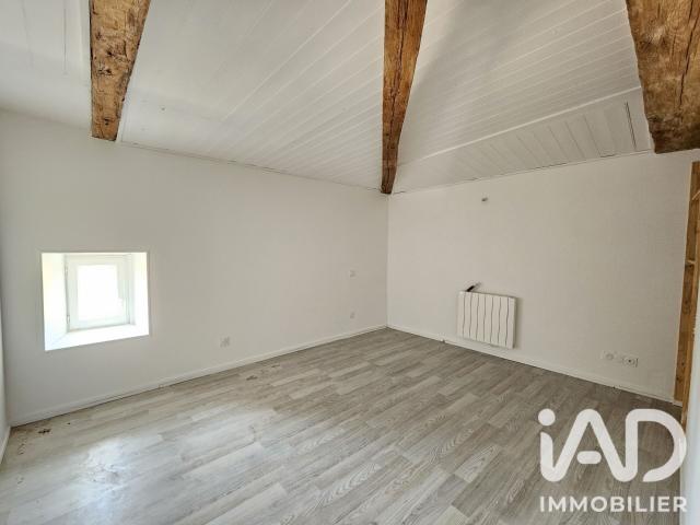 Appartement 5 pièces, 83 m² à louer à Pons 17800