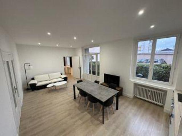 Appartement 5 pièces, 85 m² à louer à Villeurbanne 69100