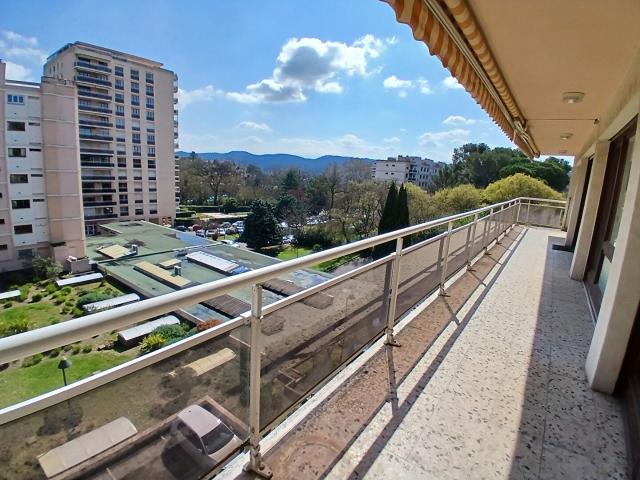 Appartement 5 pièces 93 m²