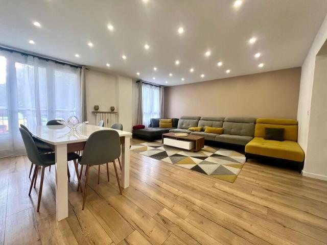 Appartement 5 pièces, 92 m² à louer à Chennevières sur Marne 94430