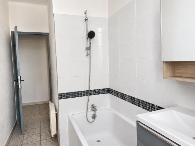 Appartement 5 pièces, 97 m² à louer à Sommières 30250