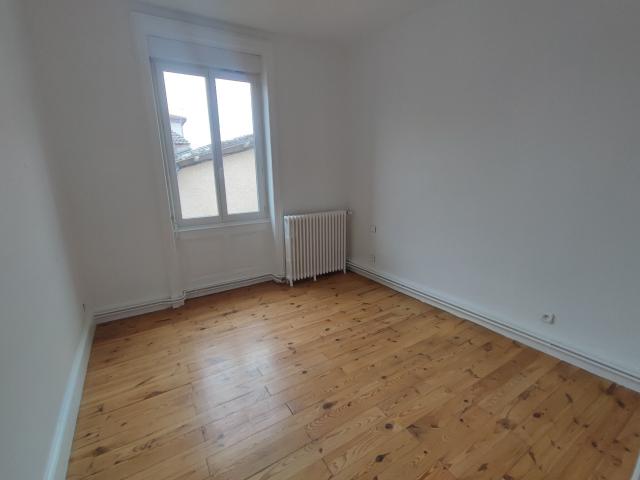 Appartement 5 pièces, 95 m² à louer à Feurs 42110