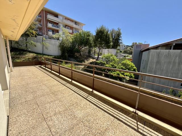Appartement 5 pièces, 95 m² à louer à Nice 06200