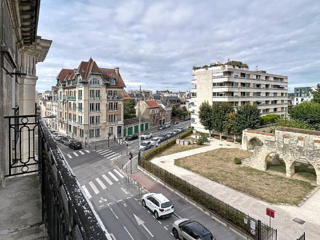 Appartement 5 pièces, 96 m² à louer à Reims 51100