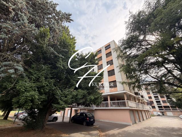 Appartement 5 pièces, 98 m² à louer à Seyssinet Pariset 38170