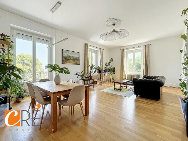 Appartement 5 pièces 100 m²