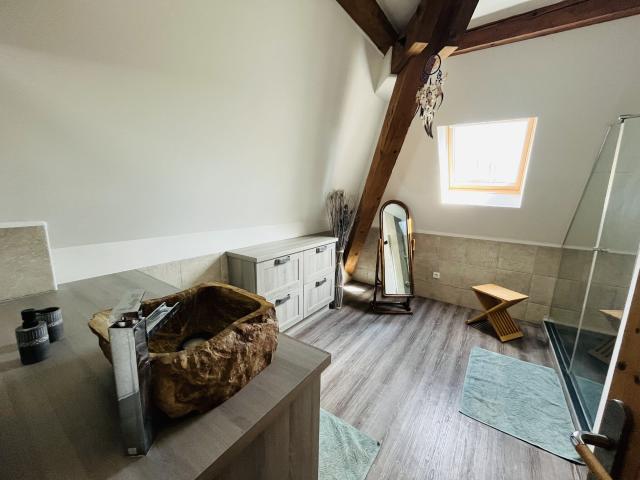 Appartement 5 pièces, 100 m² à louer à Fournet Blancheroche 25140
