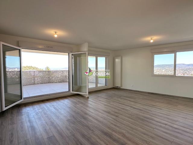Appartement 5 pièces, 102 m² à louer à Clermont Ferrand 63000