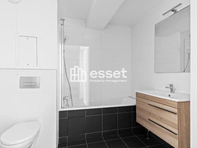 Appartement 5 Pièces 103.4m² à louer 3279 euros SURESNES 92150