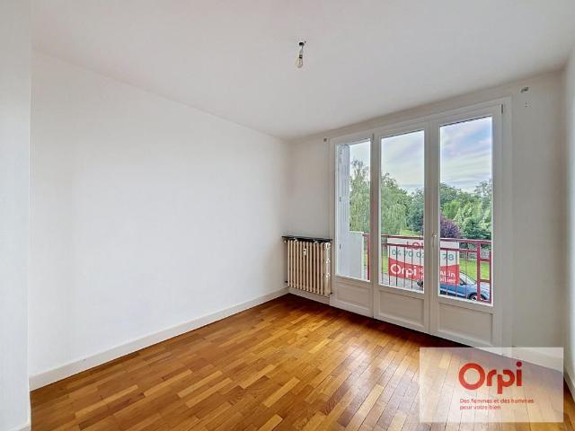 Appartement 5 pièces, 103 m² à louer à Montluçon 03100