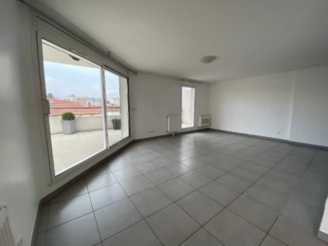Appartement 5 pièces, 103 m² à louer à Voiron 38500