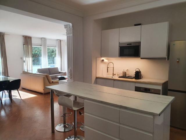 Appartement 5 pièces, 110 m² à louer à Marseille 8 13008