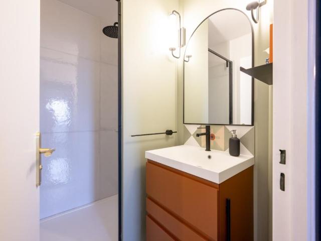 Appartement 5 pièces, 112 m² à louer à Bordeaux 33000