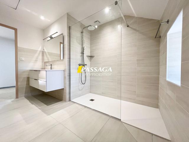 Appartement 5 pièces, 112 m² à louer à Sévérac d'Aveyron 12150