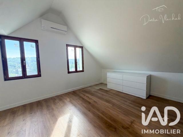 Appartement 5 pièces, 121 m² à louer à Maule 78580