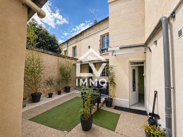 APPARTEMENT 5 pièces 123 m2 + PARKING PRIVÉ situé à Liancourt 169 000 €