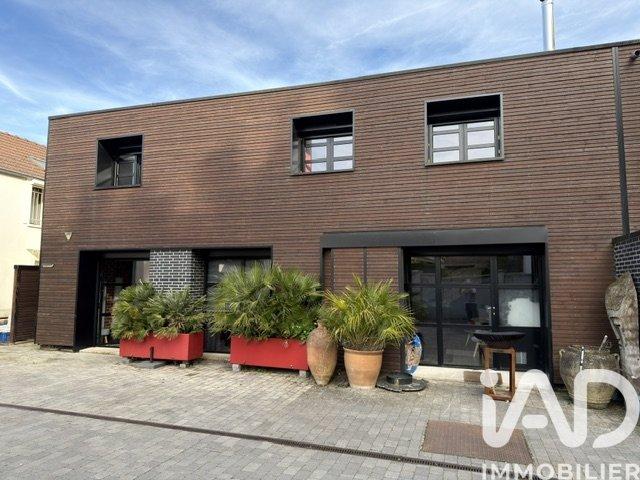 Loft/atelier/surface 5 pièces 126 m²