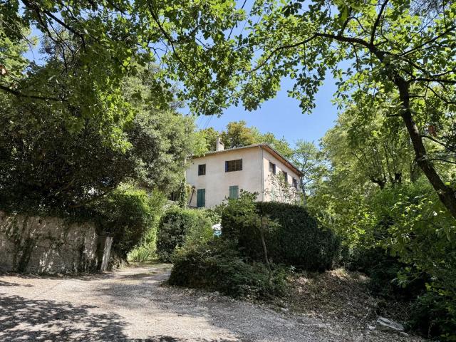Appartement 5 pièces 126 m²