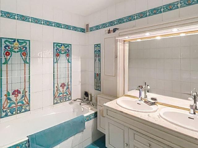 Appartement 5 pièces 130 m²