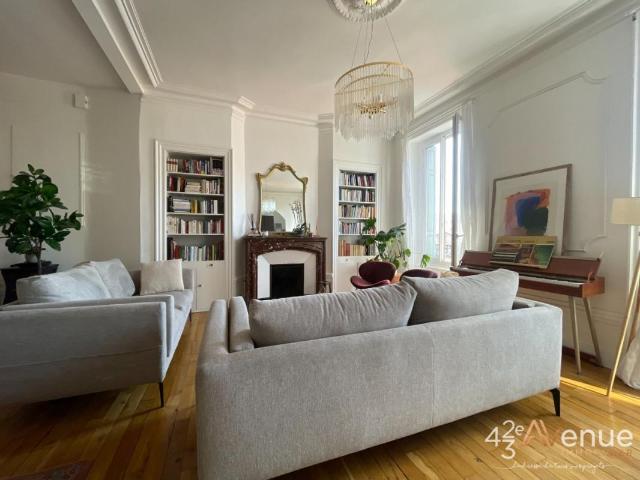 Appartement 5 pièces 131 m²