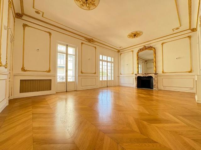 Appartement 5 pièces 134 m²