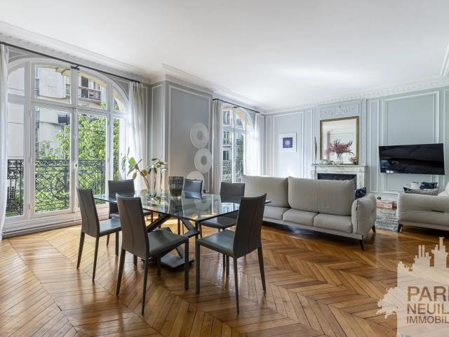 Appartement 5 pièces 136 m²