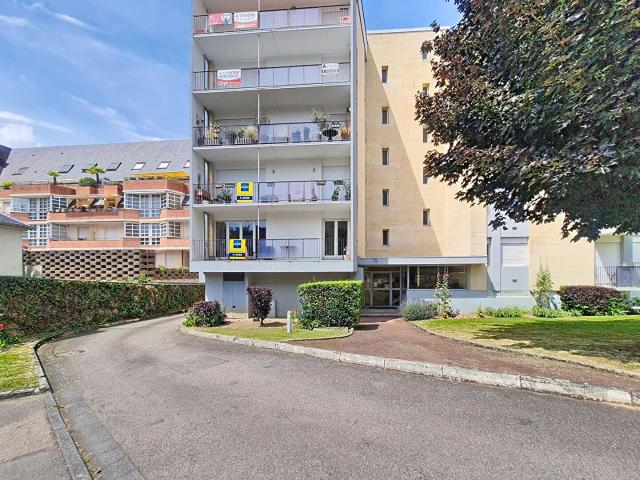 Appartement 5 pièces, 136 m² à louer à Évreux 27000