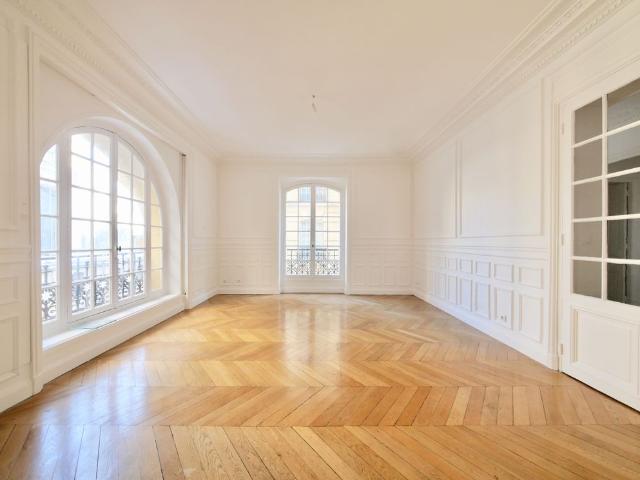 Appartement 5 pièces 142m²
