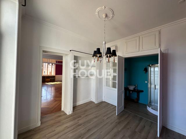 Appartement 5 pièces, 138 m² à louer à Caluire et Cuire 69300