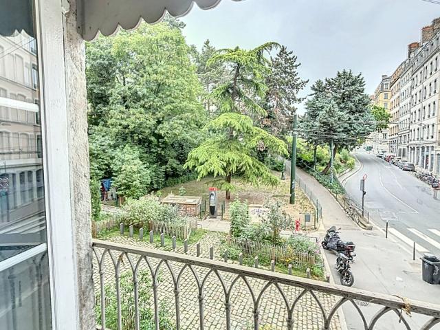 Appartement 5 pièces, 139 m² à louer à Lyon 1 69001