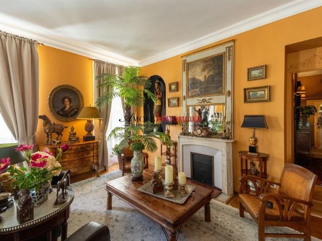 Appartement 5 pièces 141 m²