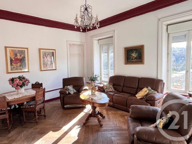 Appartement 5 pièces 141 m²