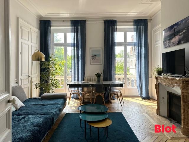 Appartement 5 pièces 141 m²