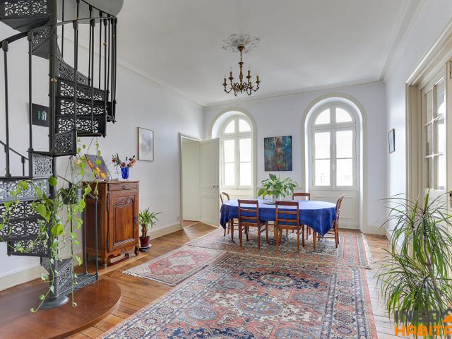 Appartement 5 pièces 141 m²