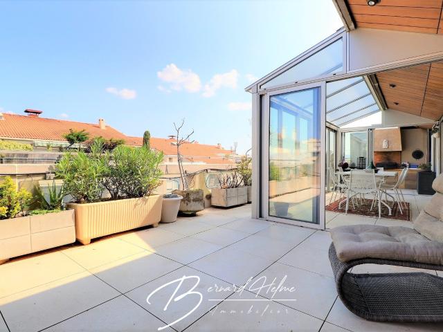 Appartement 5 pièces 158 m²